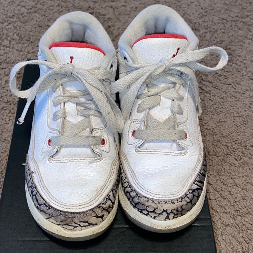 COPY - Nike Jordan’s. Some wear & tear as shown in pics.